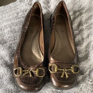 Karen Scott brown patent leather shoes